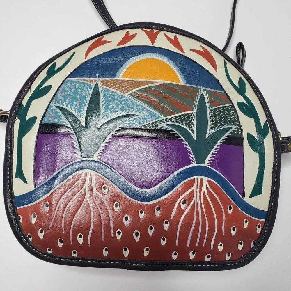 Turtle Ridge Leather Hand Painted Tooled Crossbody Purse Forest‎ Green Zi…